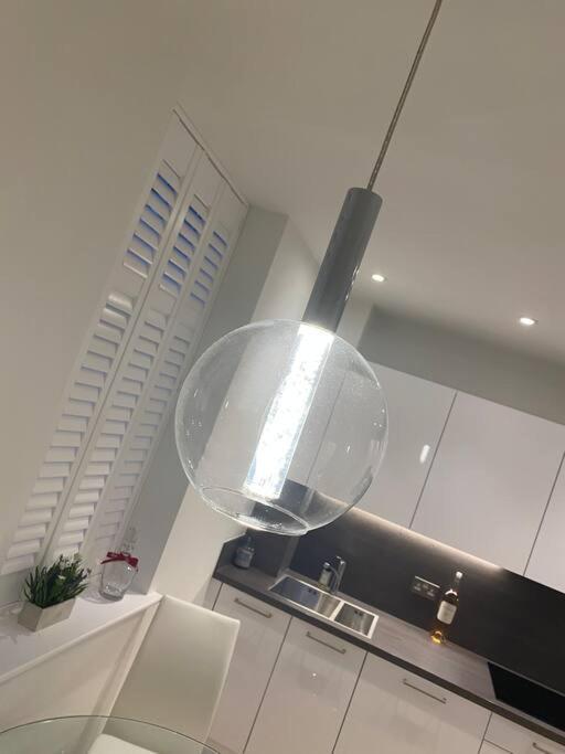 Unrivalled Location - Five Star - Worcester Apartment Екстериор снимка