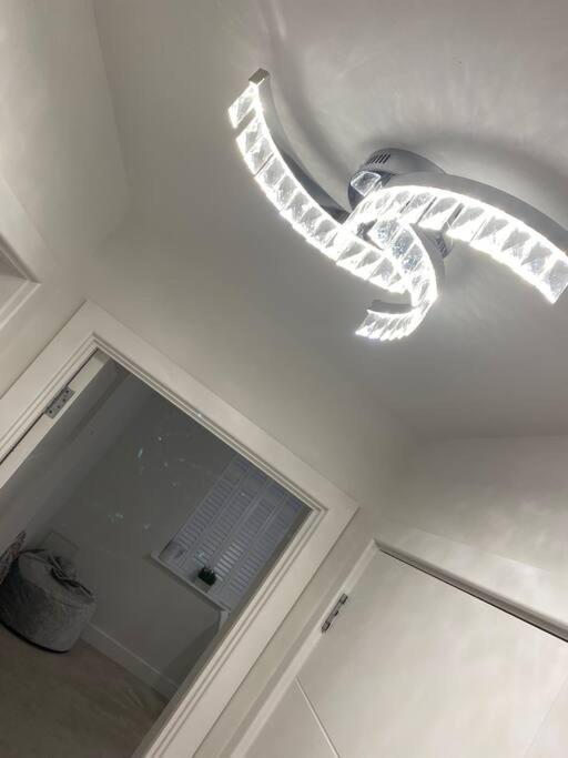 Unrivalled Location - Five Star - Worcester Apartment Екстериор снимка