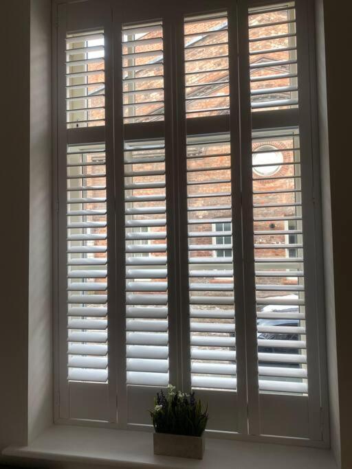 Unrivalled Location - Five Star - Worcester Apartment Екстериор снимка