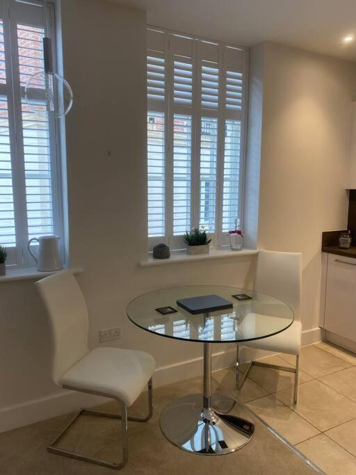 Unrivalled Location - Five Star - Worcester Apartment Екстериор снимка