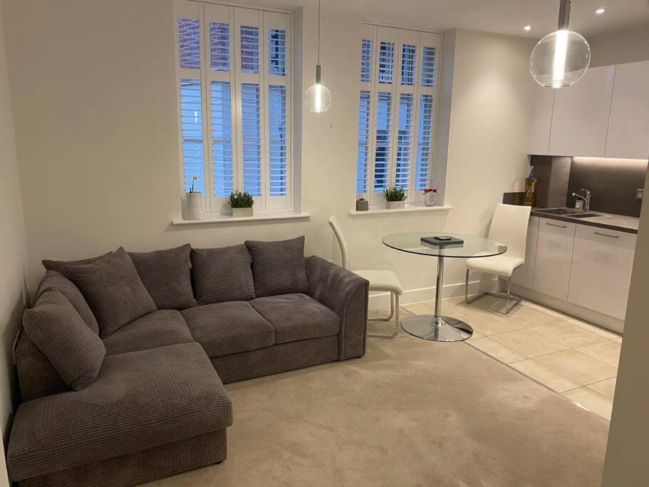 Unrivalled Location - Five Star - Worcester Apartment Екстериор снимка