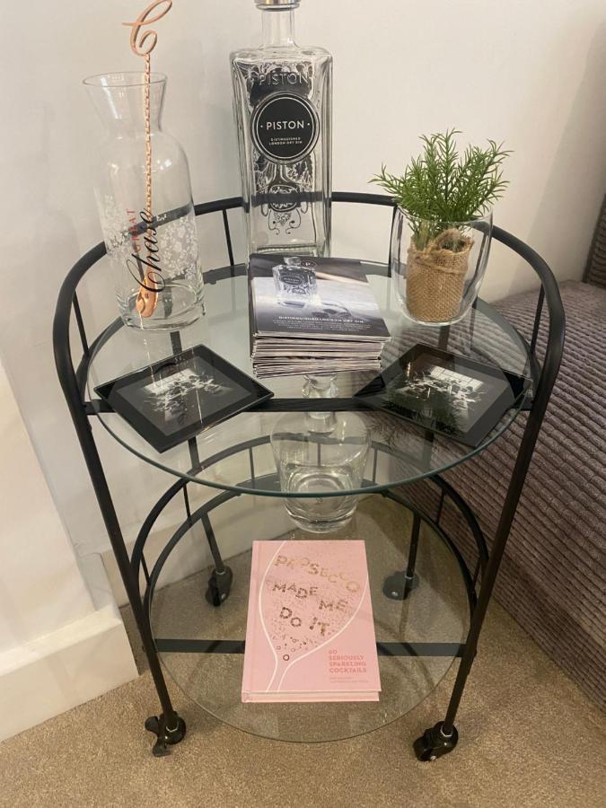 Unrivalled Location - Five Star - Worcester Apartment Екстериор снимка